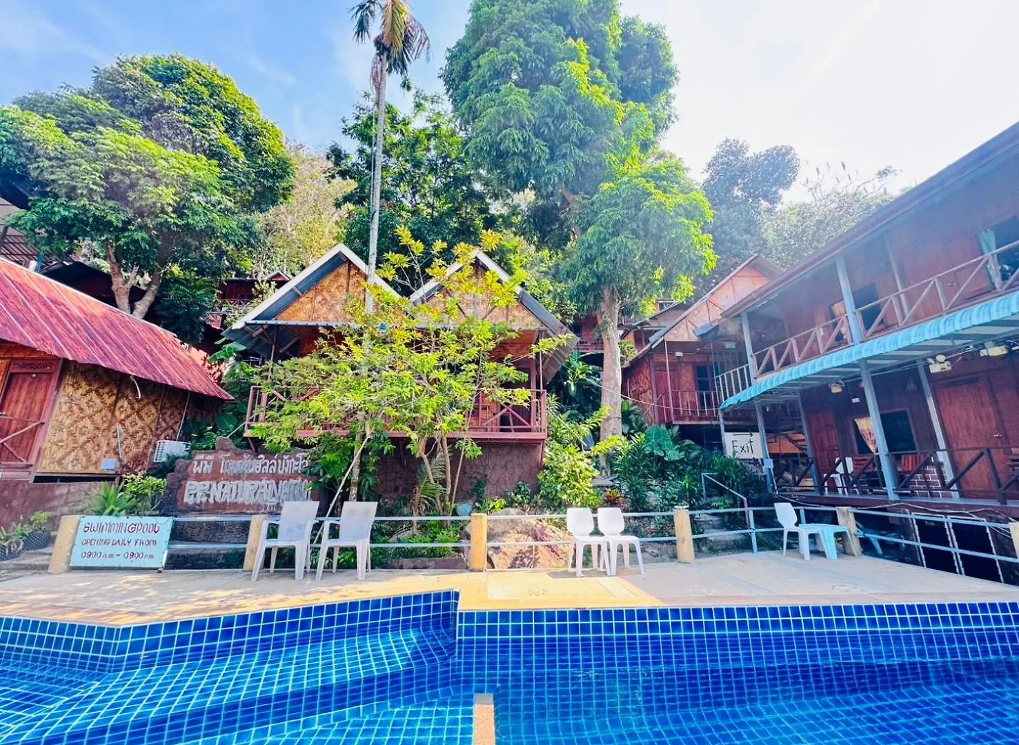Golden Hill Guesthouse Phi Phi Don Thailand